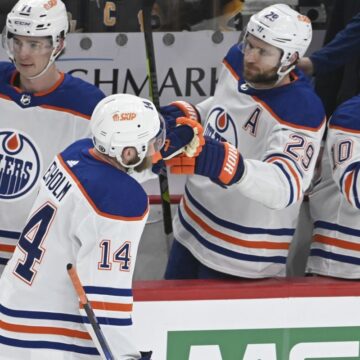 McDavid, Skinner lead Oilers to first Stanley Cup Final since 2006