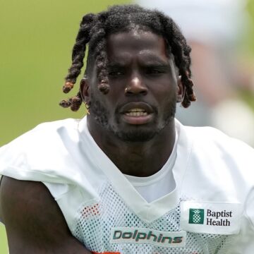 Tyreek Hill makes eye-opening comments after Dolphins’ season ends